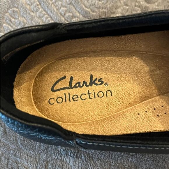 Clarks Black Loafers Sleek Slip-Ons - Picture 7 of 10